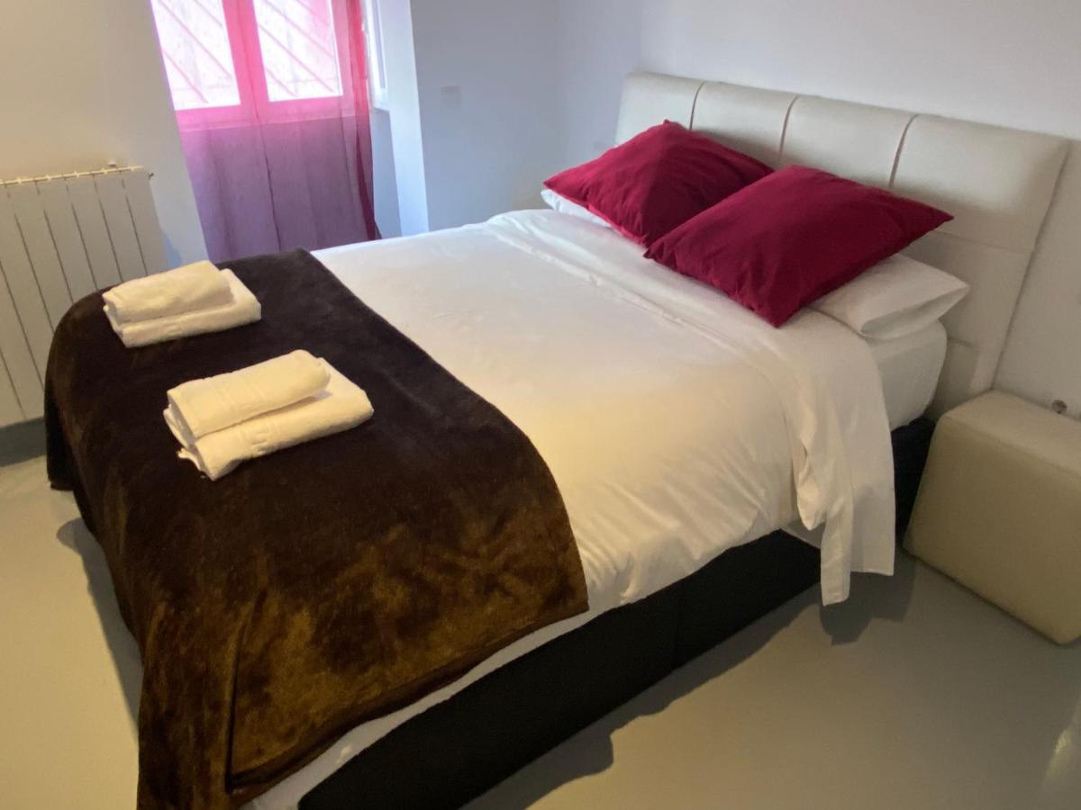 Apartamento En Madrid Rio Con Parking Gratuito المظهر الخارجي الصورة