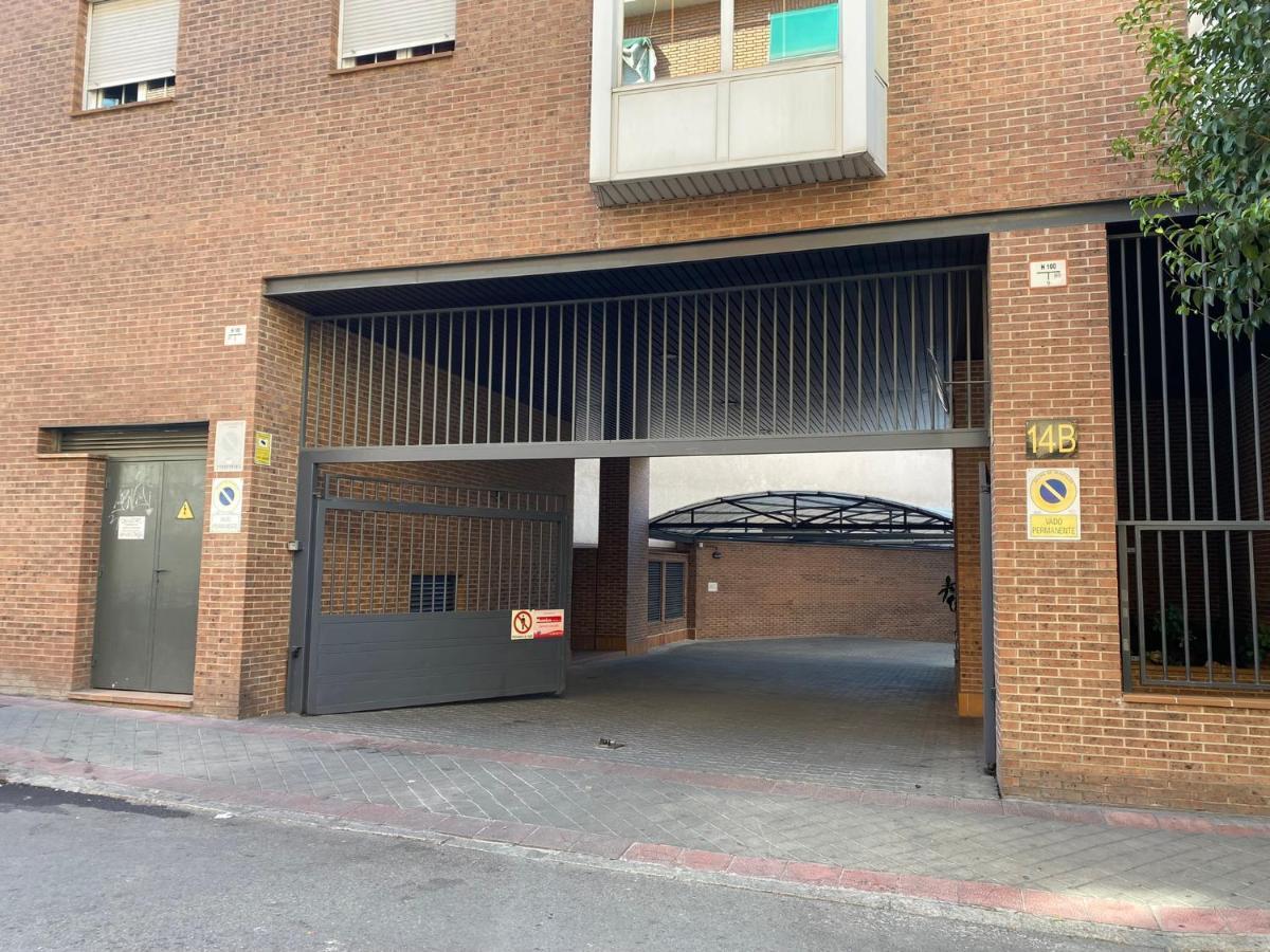 Apartamento En Madrid Rio Con Parking Gratuito المظهر الخارجي الصورة